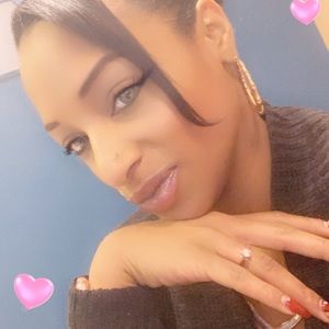 Meet your Posher, Veronica